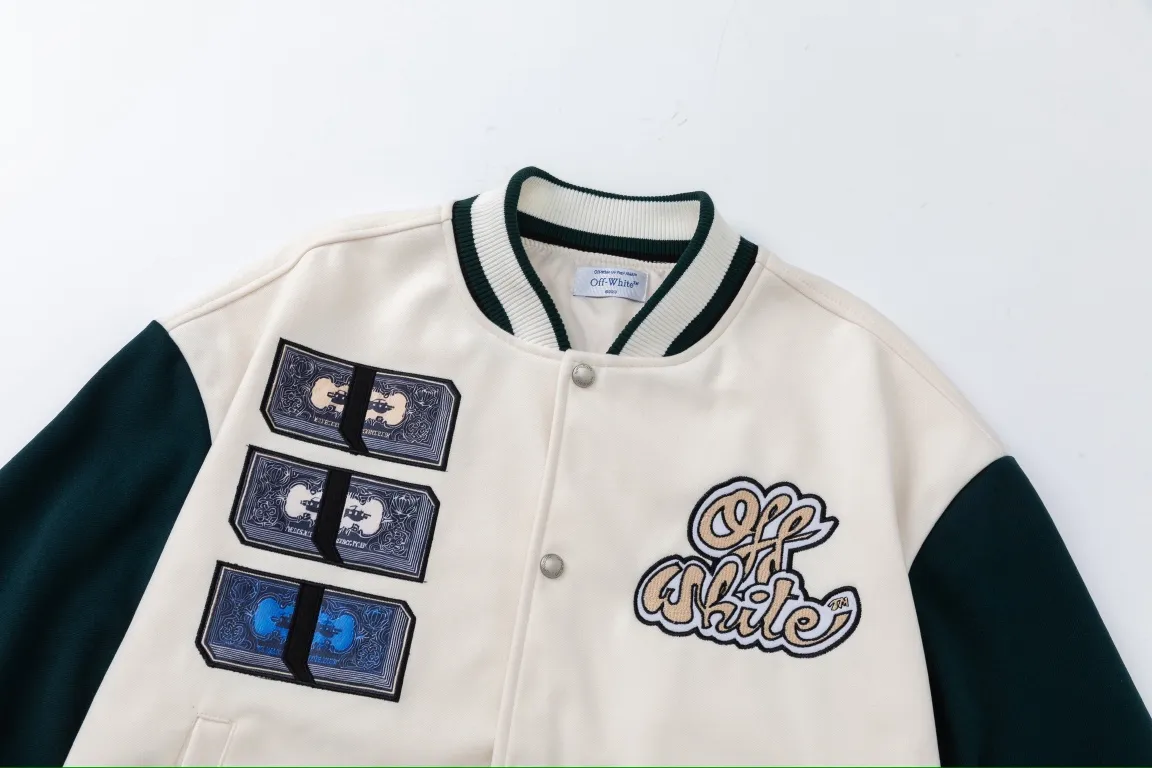 S65#P616, offwhite heavy-duty embroidered baseball jacket. The body is made of woolen fabric. Couple's jacket. Black size: S M L XL